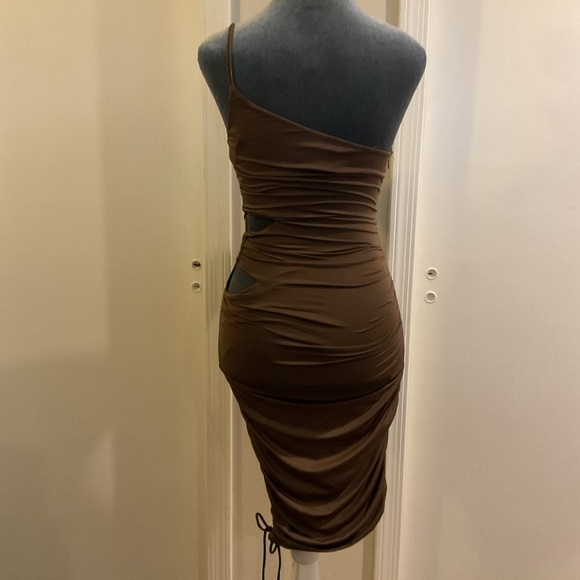 🖤 Asymmetrical Neck Bodycon Side Cutouts Dress - Picture 6 of 7